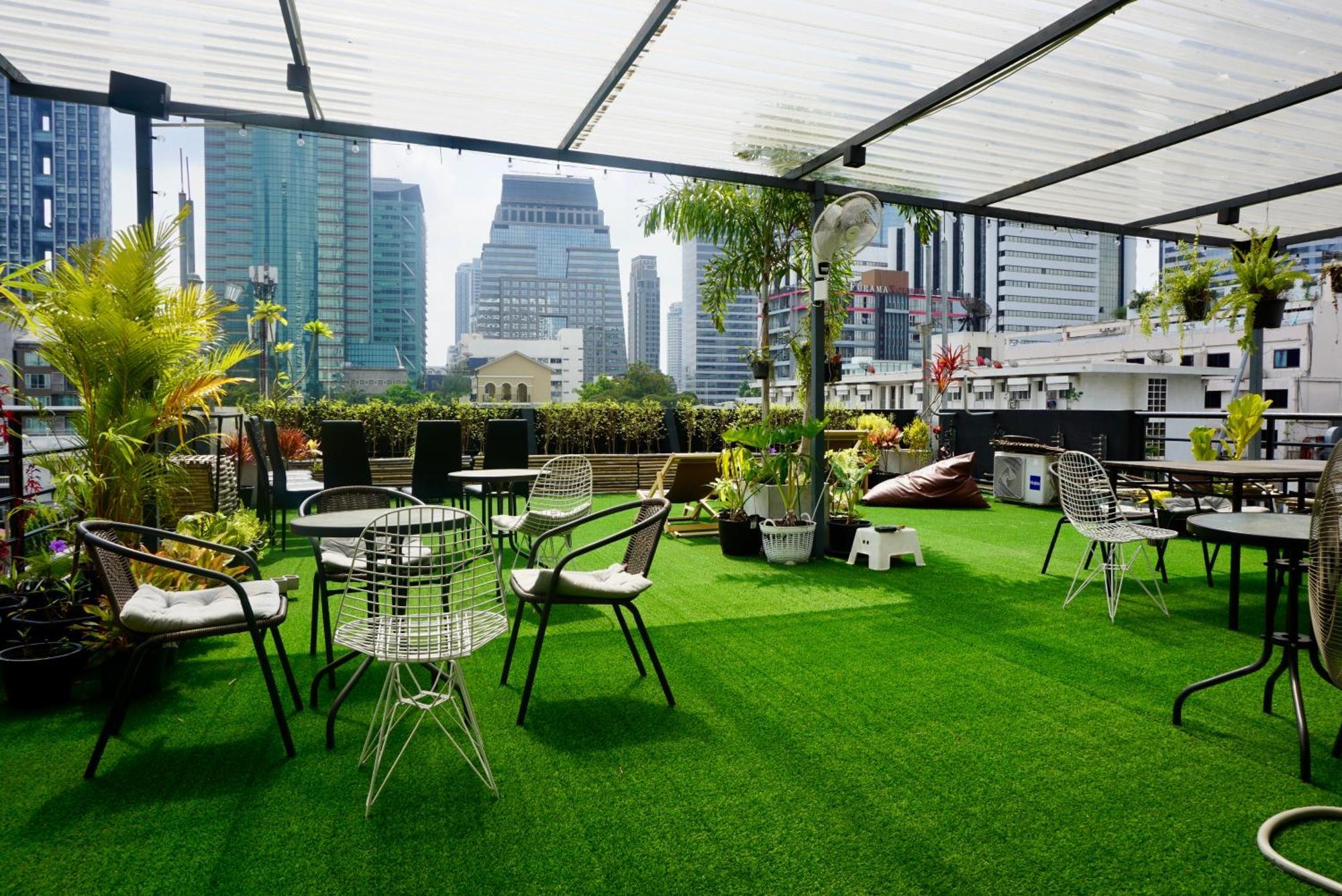 Silom Soi 3 Hash Apartment Hip And Funky With Rooftop View بانكوك المظهر الخارجي الصورة