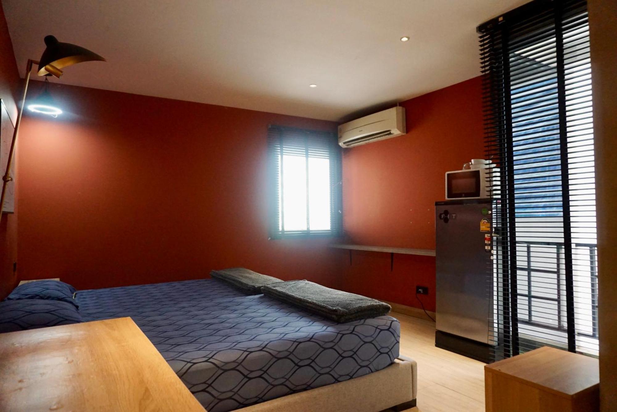 Silom Soi 3 Hash Apartment Hip And Funky With Rooftop View بانكوك المظهر الخارجي الصورة