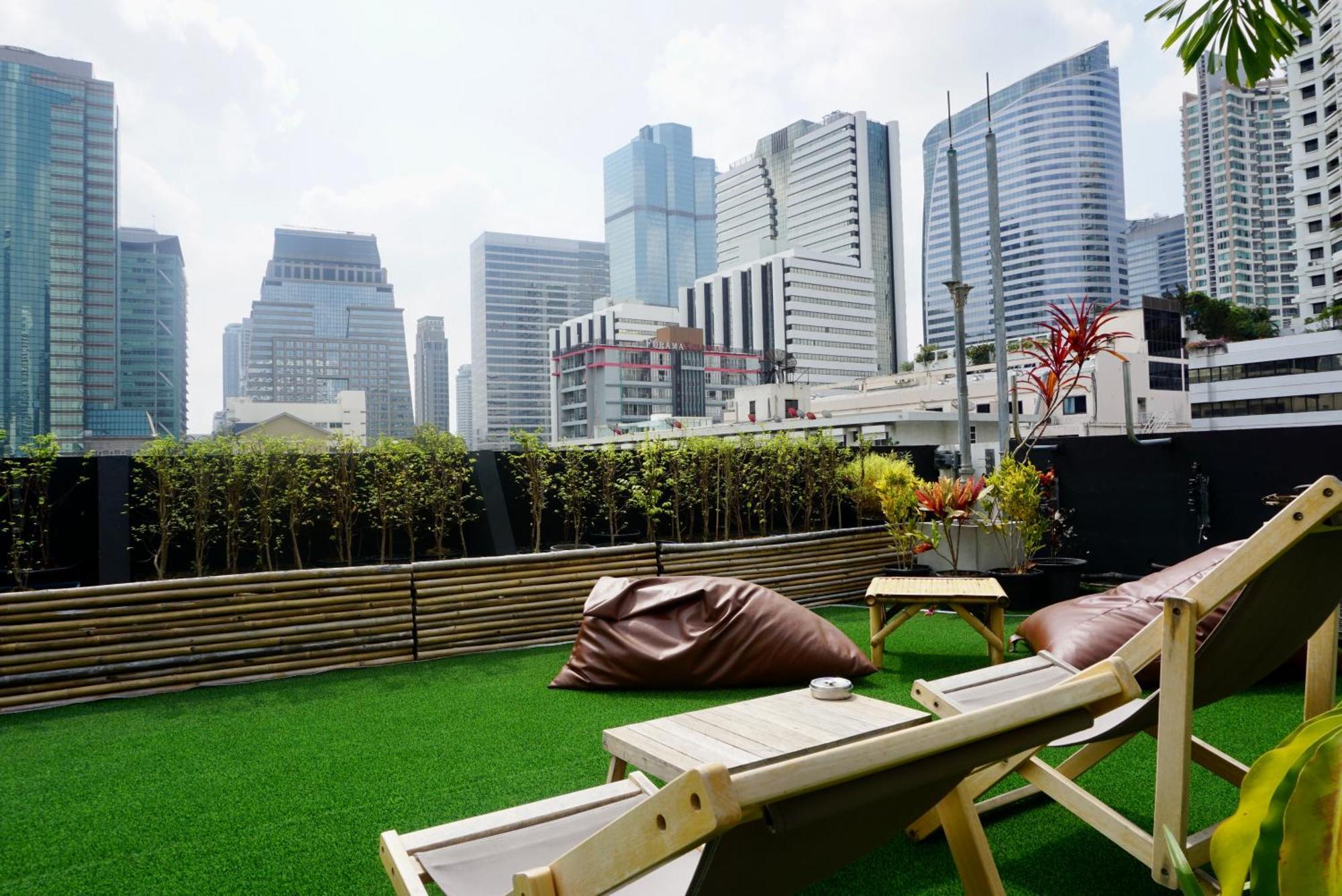 Silom Soi 3 Hash Apartment Hip And Funky With Rooftop View بانكوك المظهر الخارجي الصورة