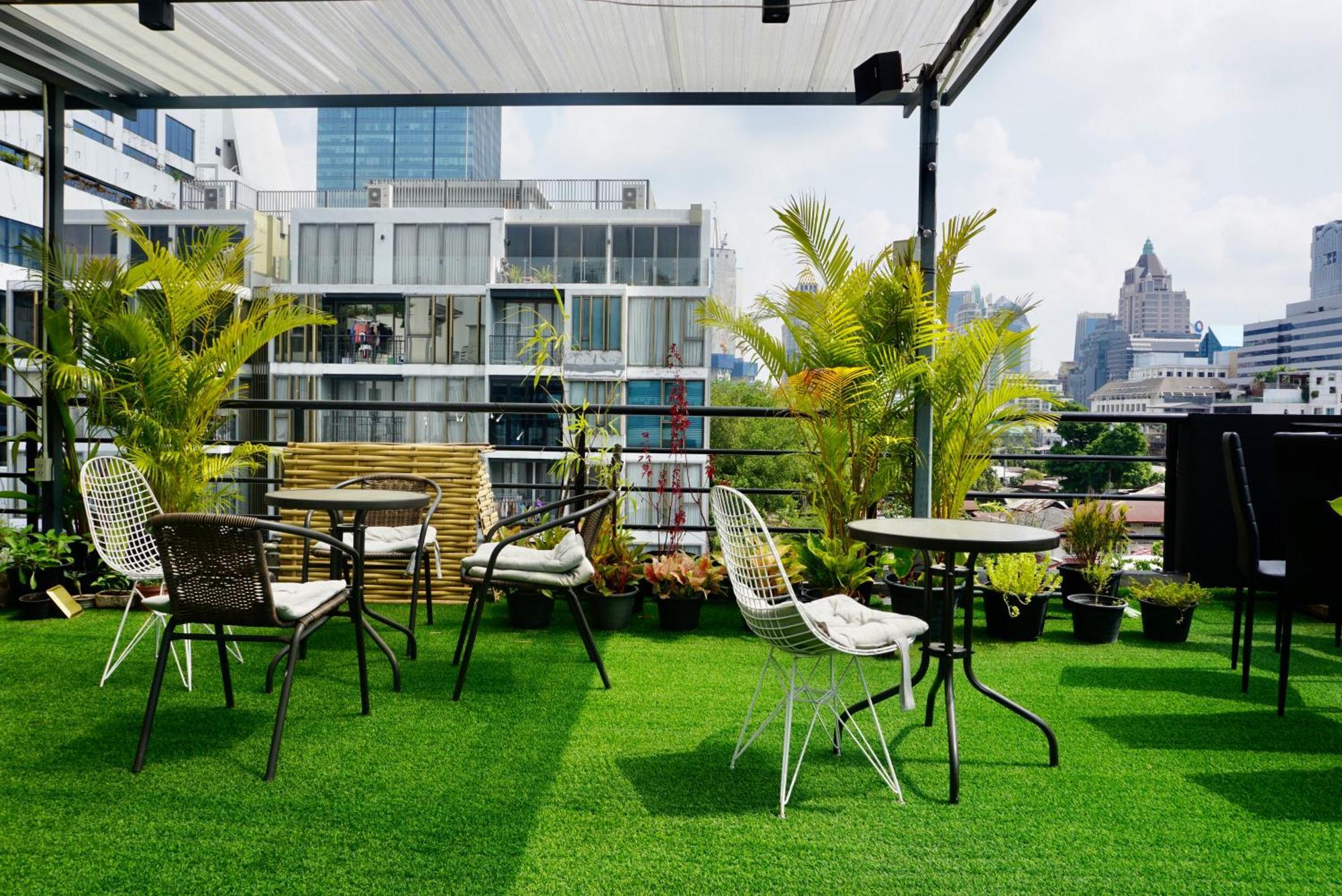 Silom Soi 3 Hash Apartment Hip And Funky With Rooftop View بانكوك المظهر الخارجي الصورة