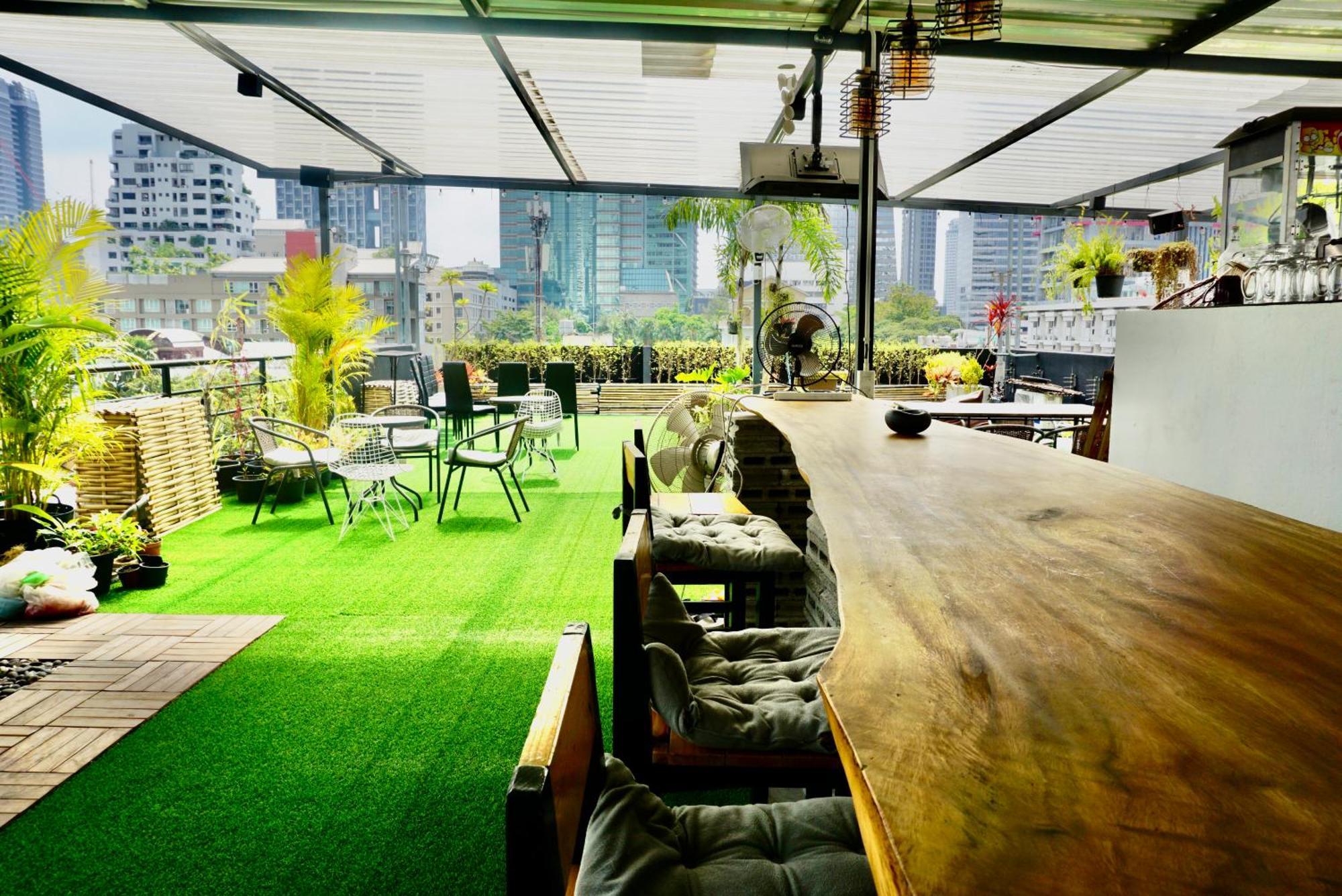 Silom Soi 3 Hash Apartment Hip And Funky With Rooftop View بانكوك المظهر الخارجي الصورة